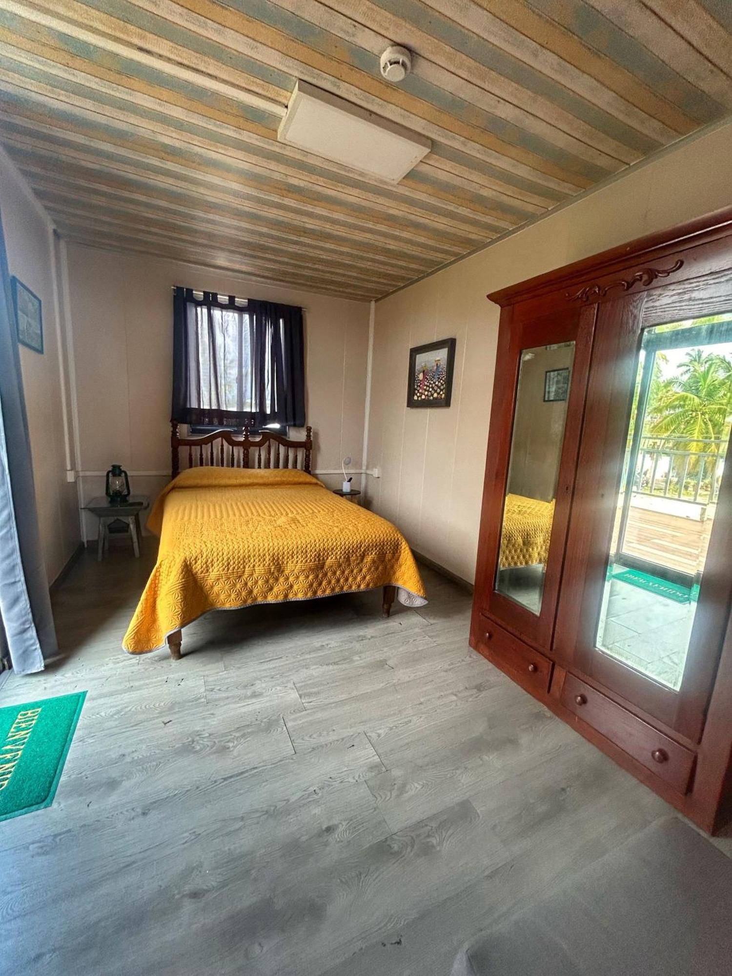 Yellow House 6 Minutos De Playa Barra de Navidad Extérieur photo